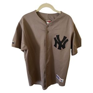 Majestic Mens Vintage NY Yankees Button-front Jersey